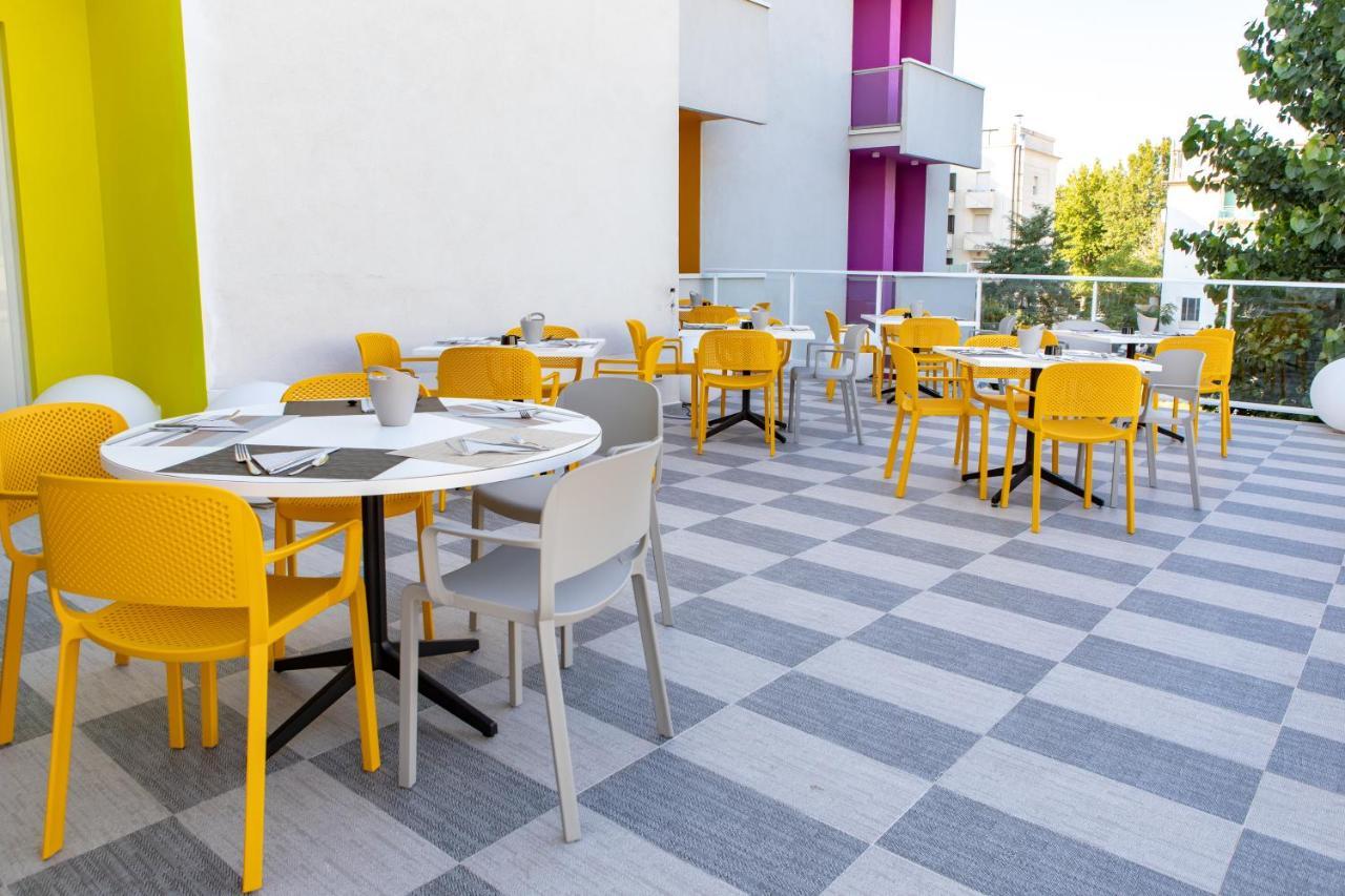 Hotel Rainbow ***S Rimini Exterior foto